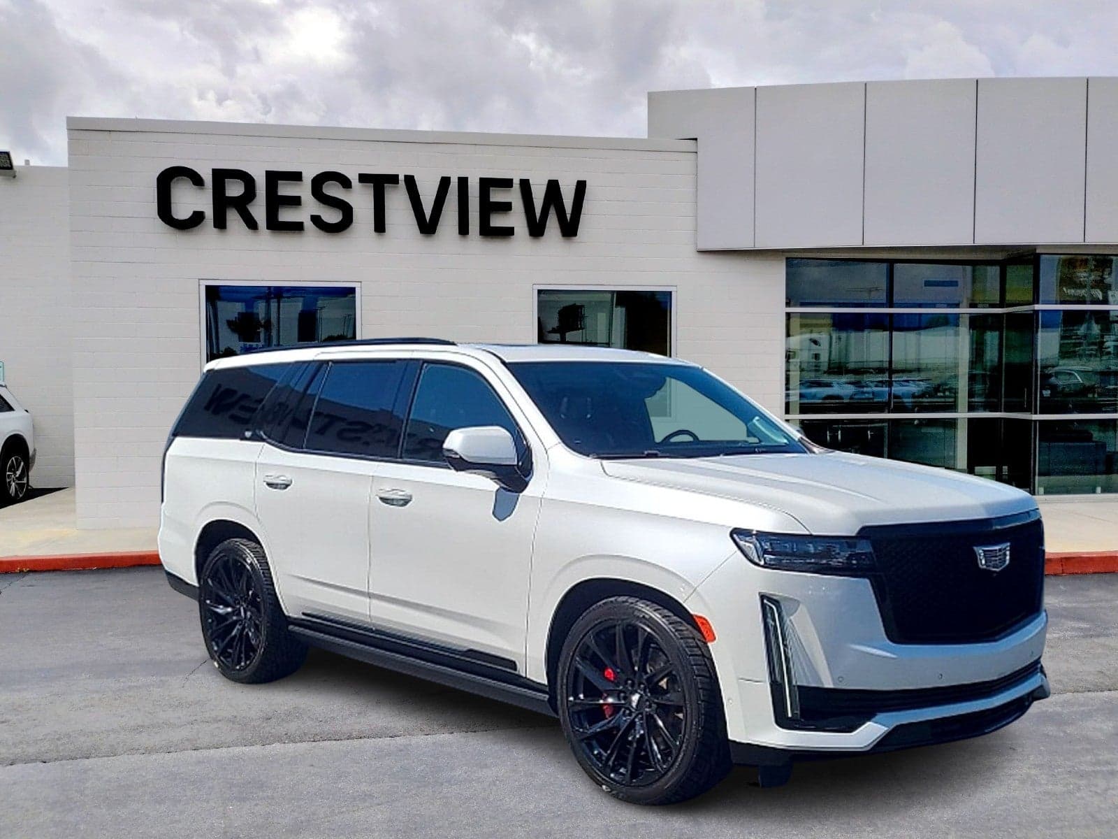 2022 Cadillac Escalade Sport Platinum — photo 1 of 37