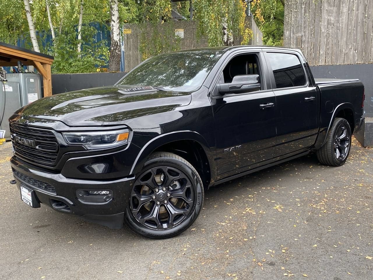 2023 RAM 1500 Limited — photo 1 of 32