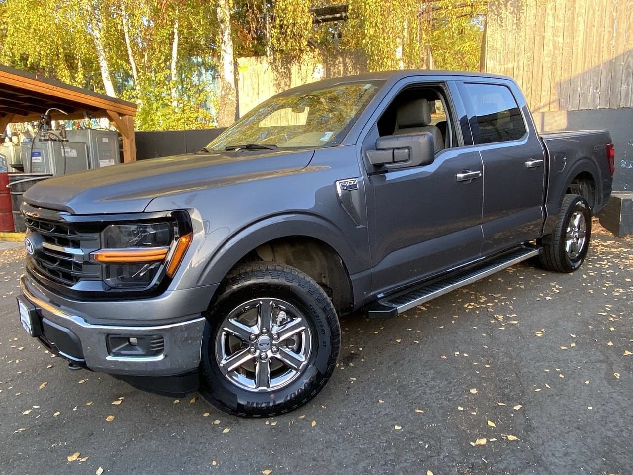 2025 Ford F-150 XLT — photo 1 of 5