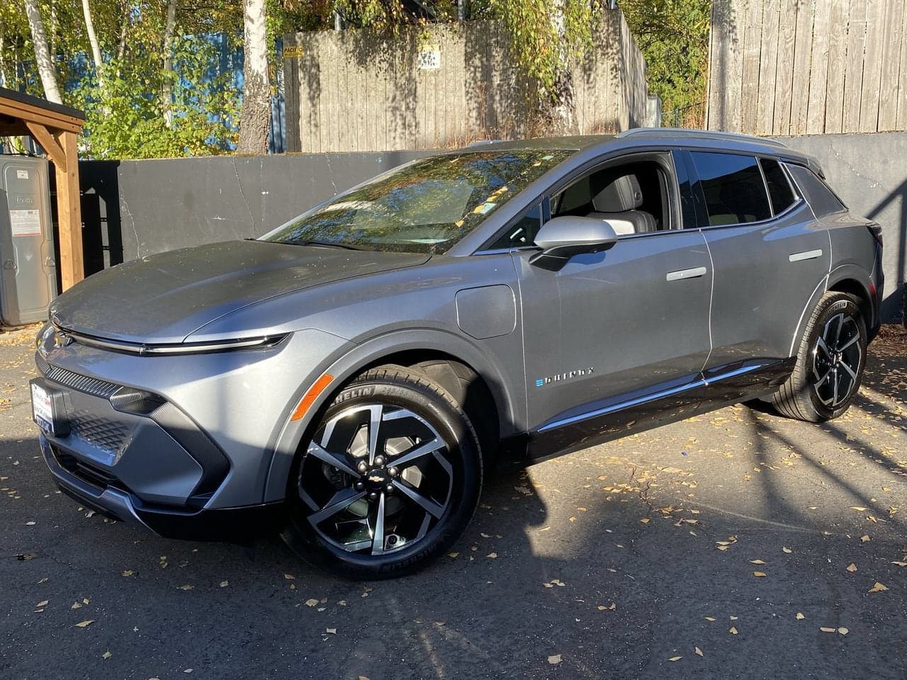 2024 Chevrolet Equinox EV 2LT — photo 1 of 5