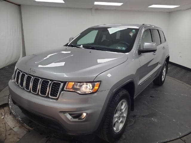 2017 Jeep Grand Cherokee Laredo — photo 1 of 34
