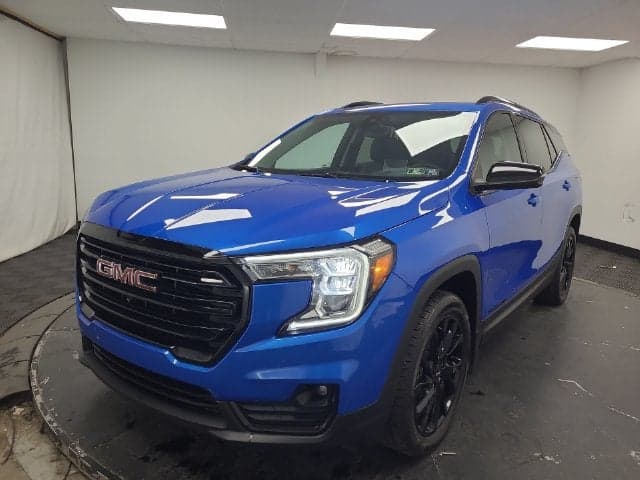 2024 GMC Terrain SLT — photo 1 of 5