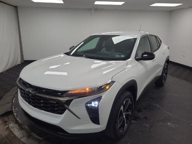 2026 Chevrolet Trax 1RS — photo 1 of 37