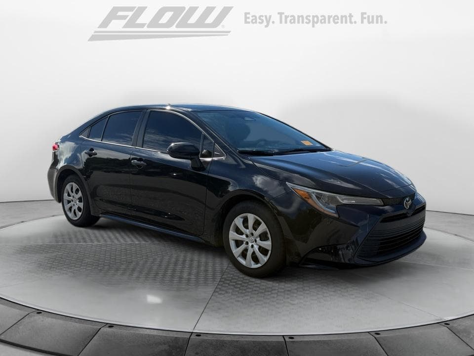 2023 Toyota Corolla LE — photo 1 of 5