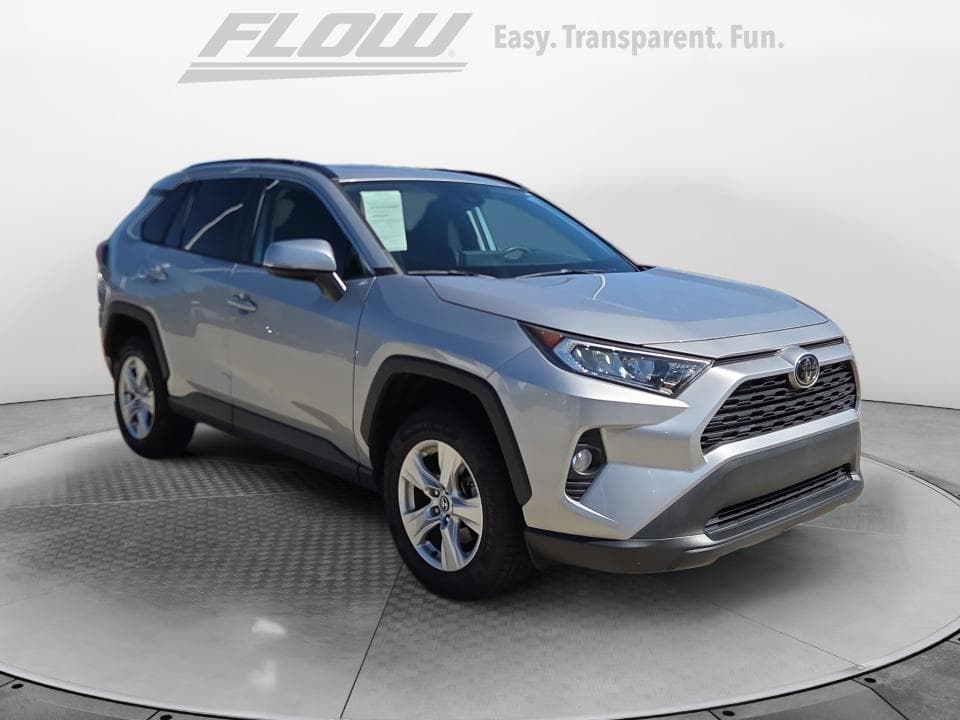 2020 Toyota RAV4 XLE — photo 1 of 5