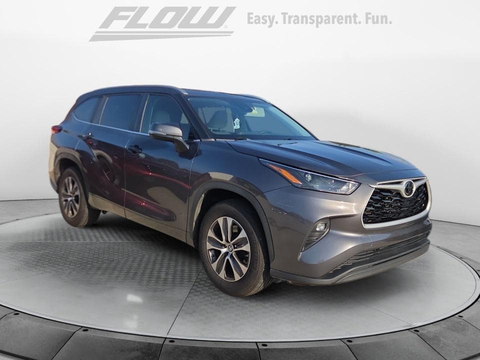 2023 Toyota Highlander XLE — photo 1 of 5