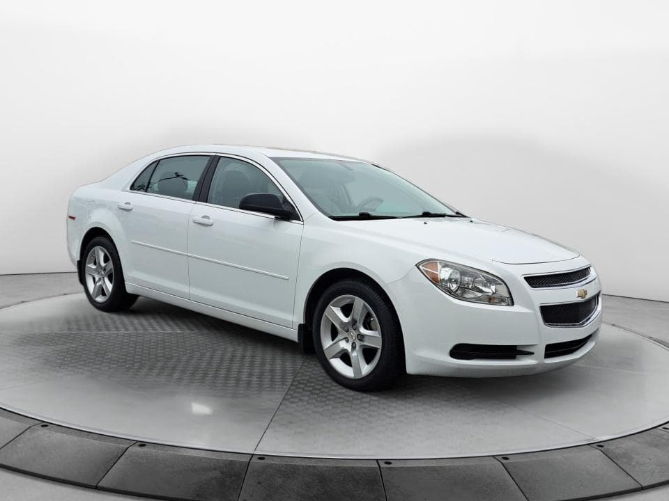 2012 Chevrolet Malibu LS w/1LS — photo 1 of 5