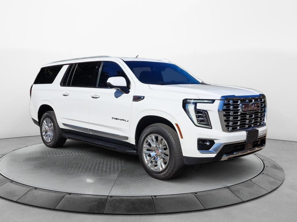 2025 GMC Yukon XL Denali — photo 1 of 5