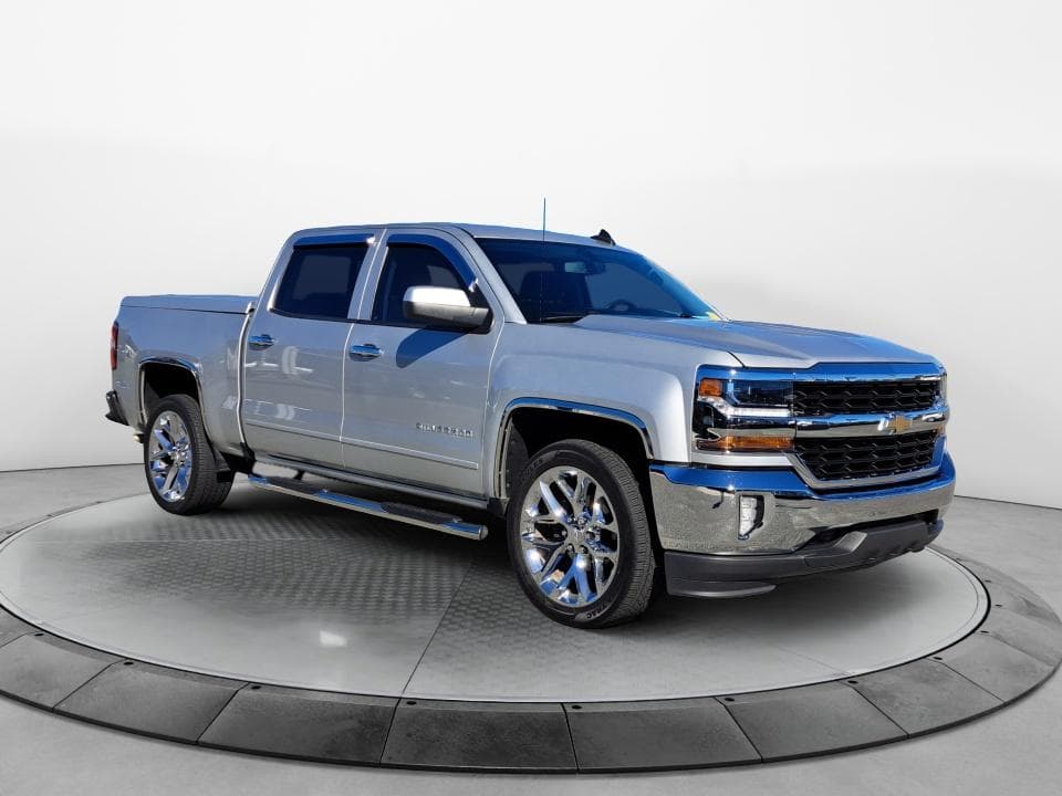 2018 Chevrolet Silverado 1500 LT — photo 1 of 5
