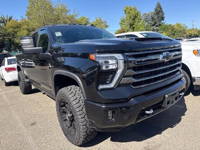 2024 Chevrolet Silverado 3500HD High Country — photo 1 of 6