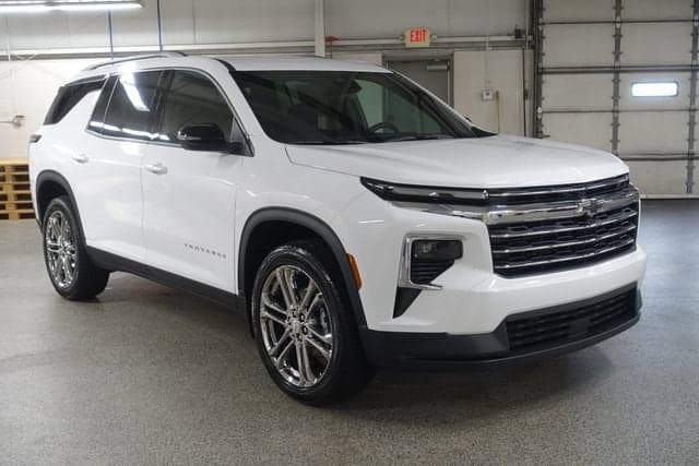 2027 Chevrolet Traverse LT — photo 1 of 31