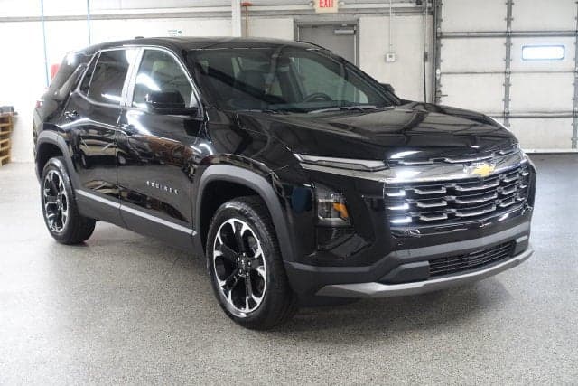 2027 Chevrolet Equinox AWD LT — photo 1 of 5