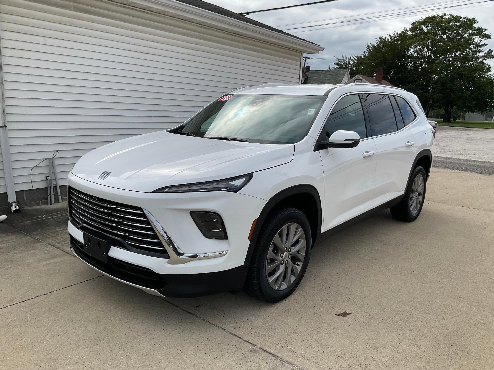 2026 Buick Enclave Preferred — photo 1 of 10