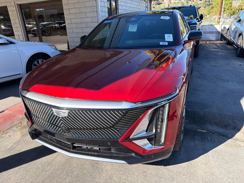 2024 Cadillac LYRIQ Tech — photo 1 of 5