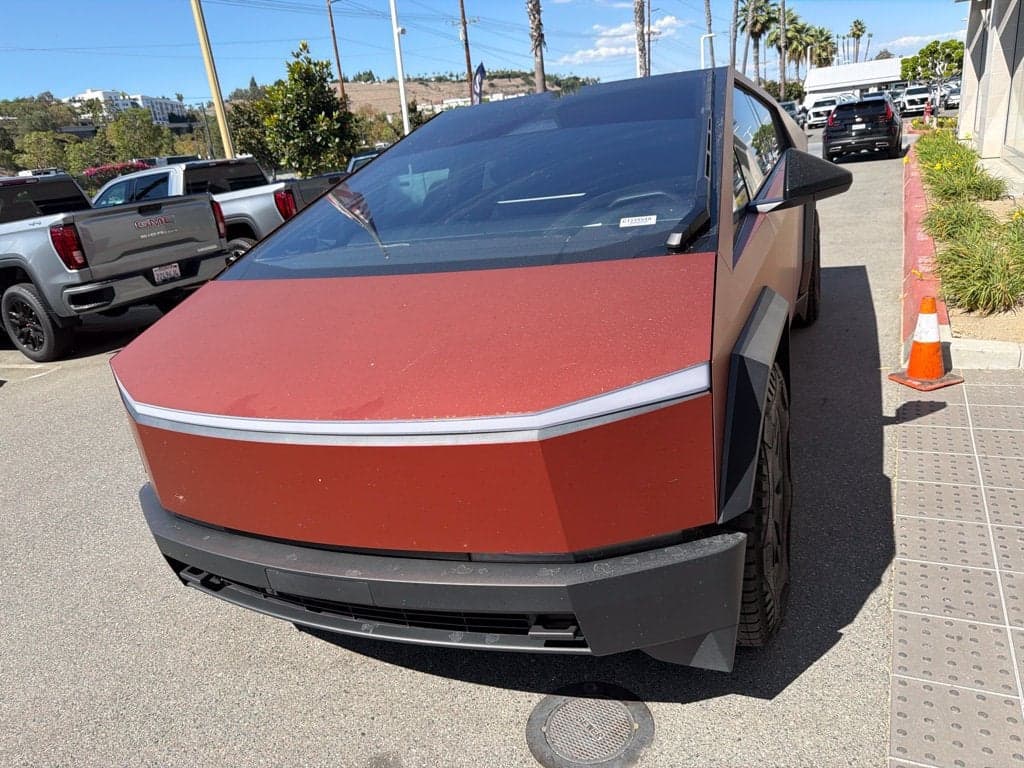 2024 Tesla Cybertruck Base — photo 1 of 5