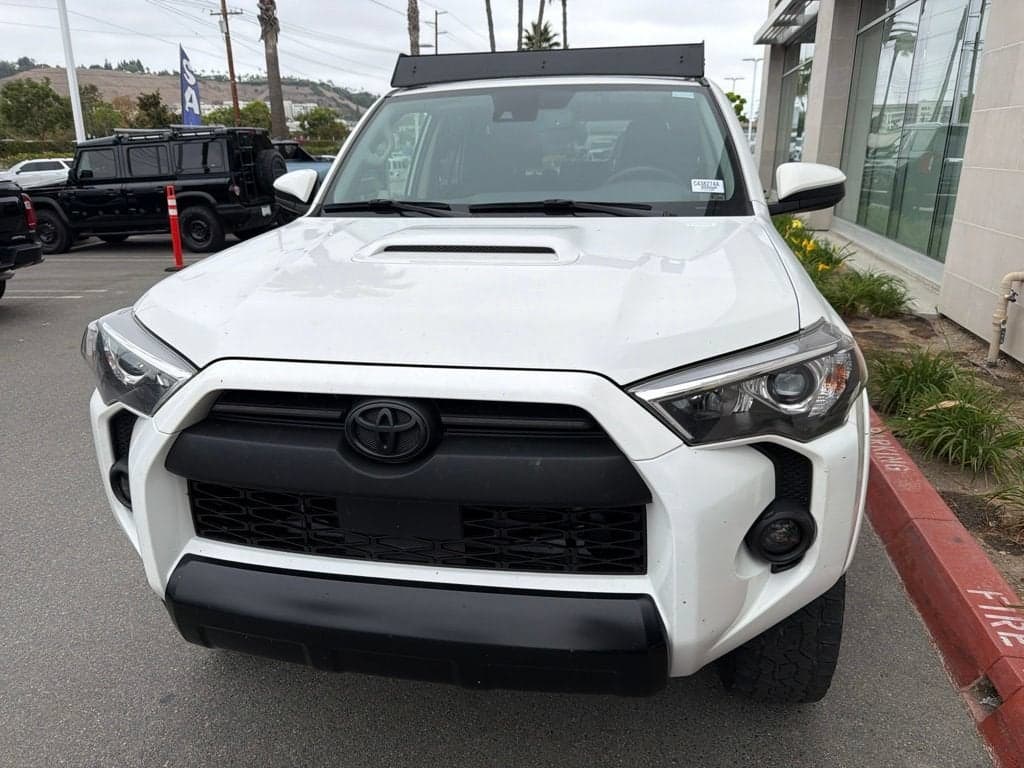 2024 Toyota 4Runner TRD Off Road — photo 1 of 11