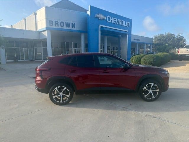 2025 Chevrolet Trax 1RS — photo 1 of 30