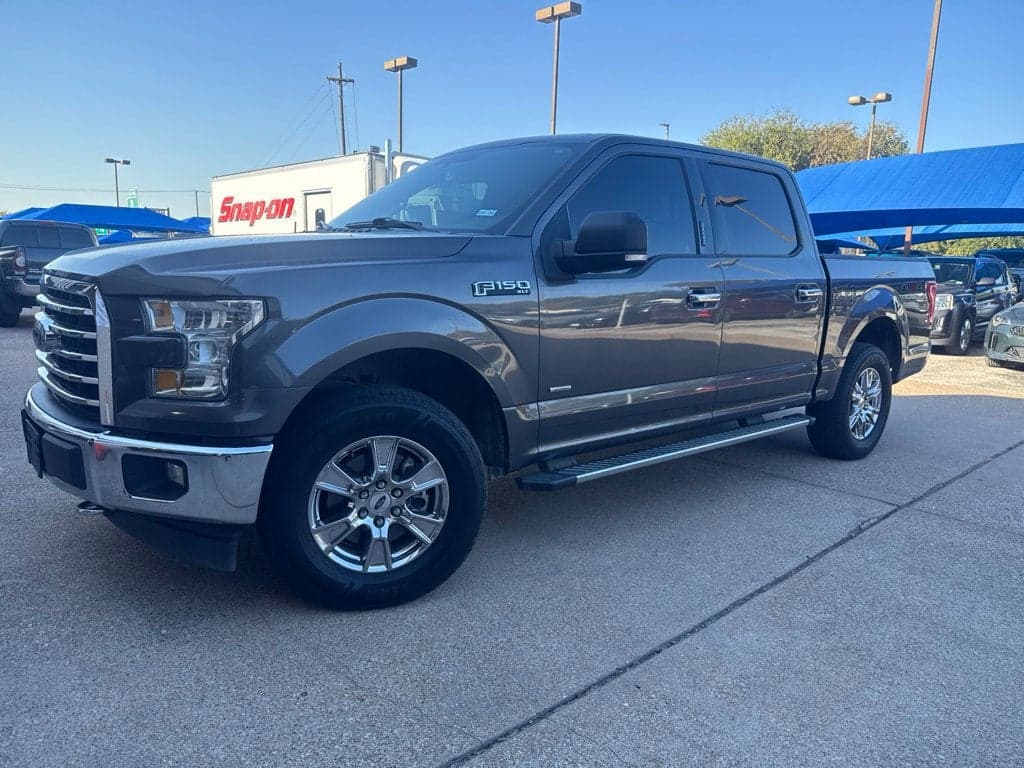 2017 Ford F-150 XLT — photo 1 of 5