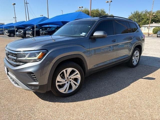 2021 Volkswagen Atlas 3.6L V6 SE w/Technology — photo 1 of 8