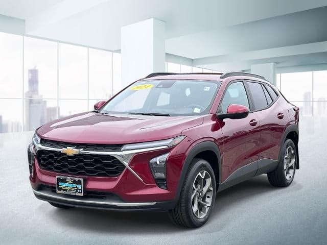 2024 Chevrolet Trax LT — photo 1 of 45