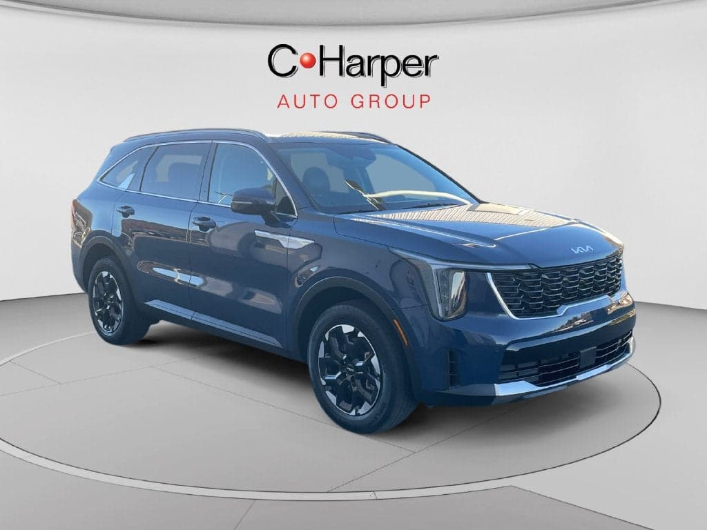 2024 Kia Sorento S — photo 1 of 5
