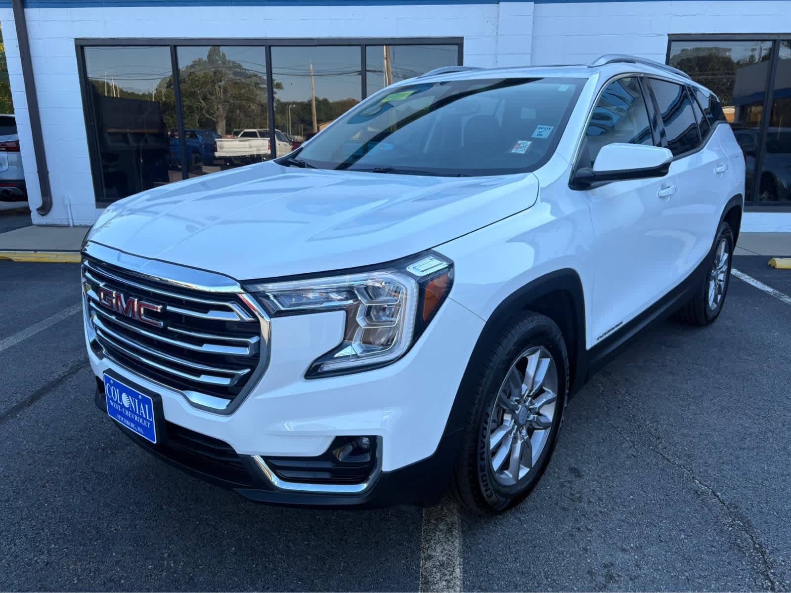2022 GMC Terrain SLT — photo 1 of 5