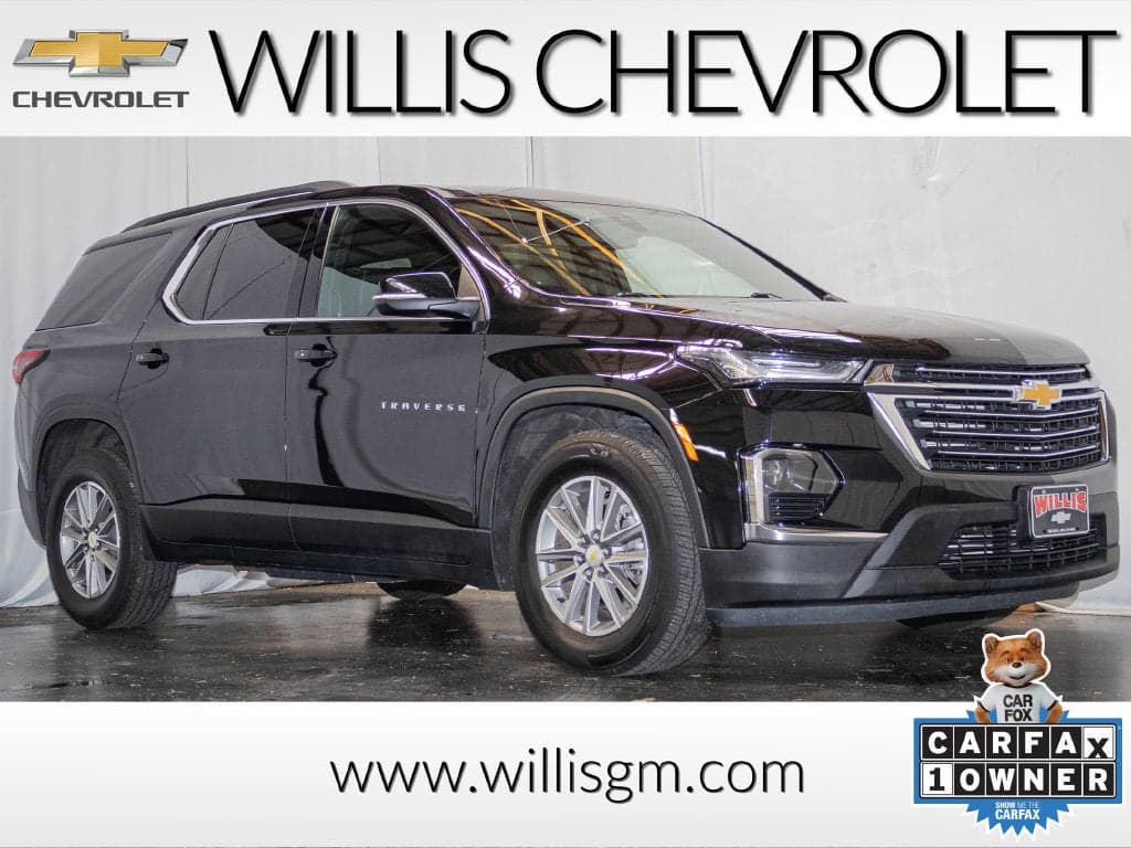 2022 Chevrolet Traverse LT Leather — photo 1 of 38