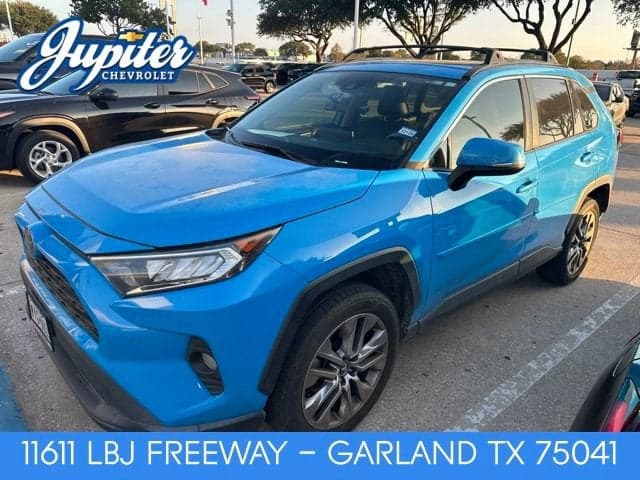 2020 Toyota RAV4 XLE Premium — photo 1 of 3