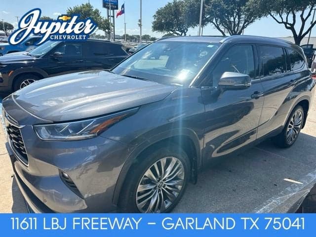 2021 Toyota Highlander Platinum — photo 1 of 4