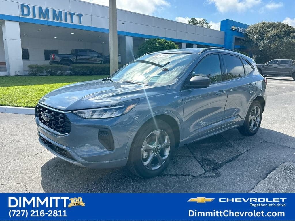 2023 Ford Escape ST-Line — photo 1 of 17