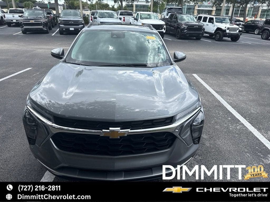 2024 Chevrolet Trax LT — photo 1 of 19