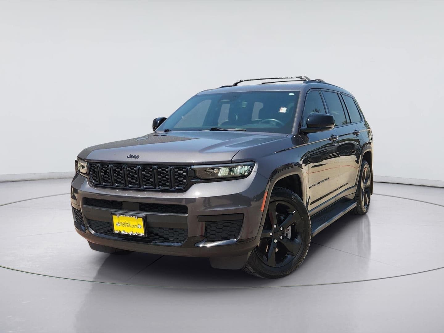 2022 Jeep Grand Cherokee L Altitude — photo 1 of 46