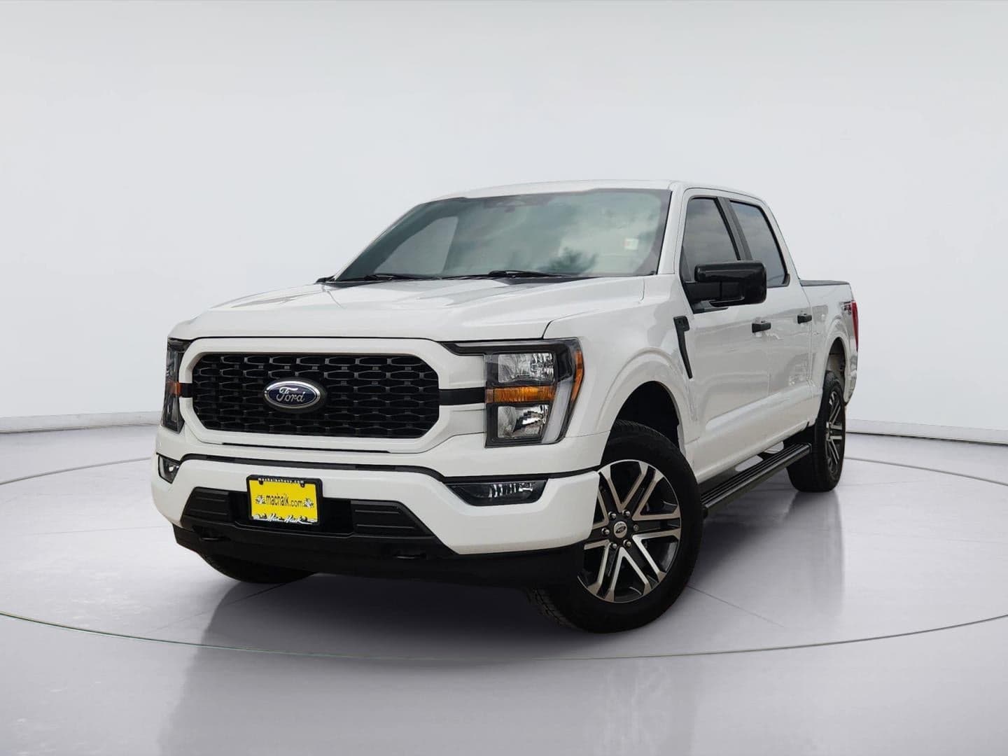 2023 Ford F-150 XL — photo 1 of 44