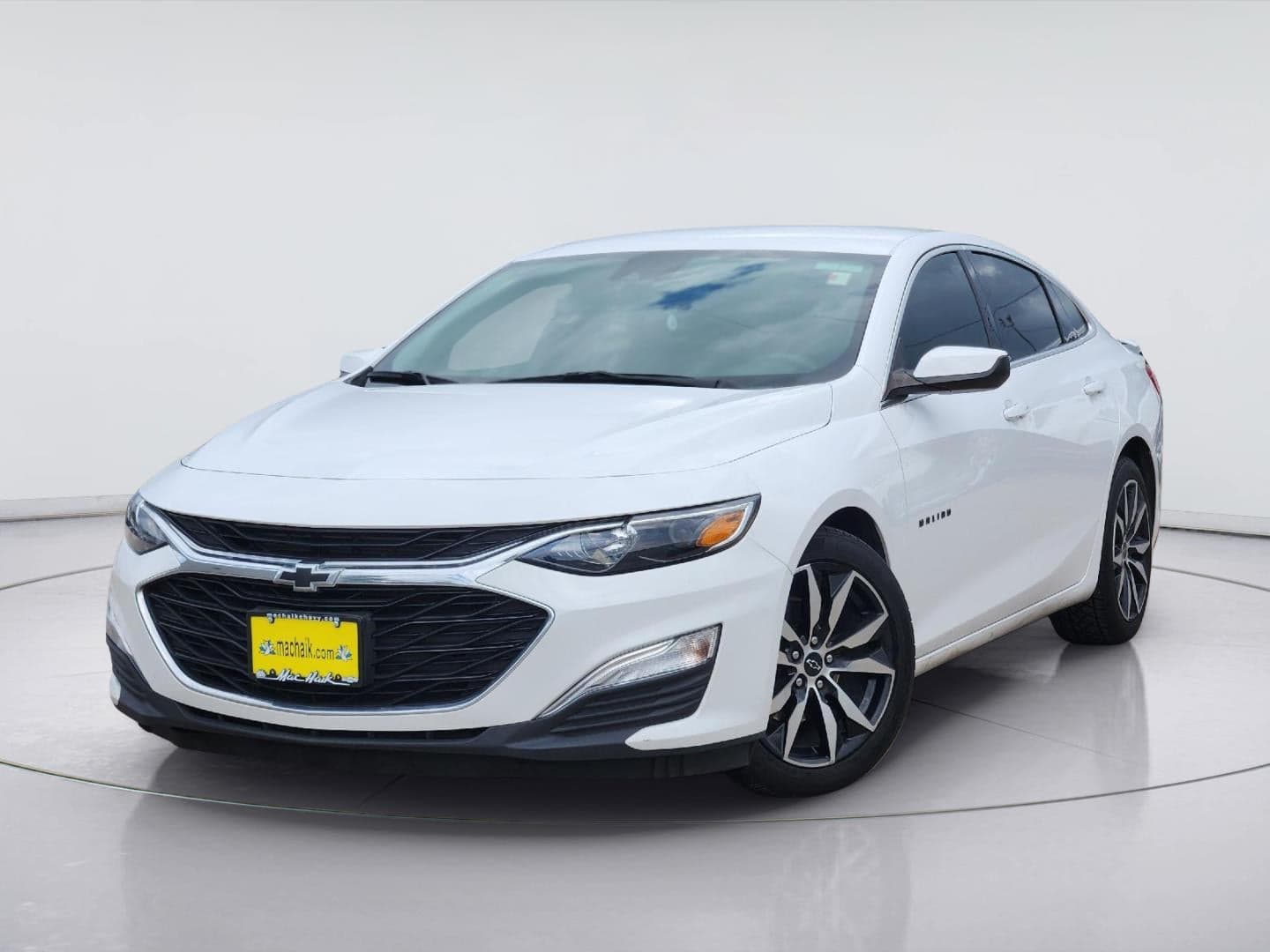 2024 Chevrolet Malibu RS — photo 1 of 44