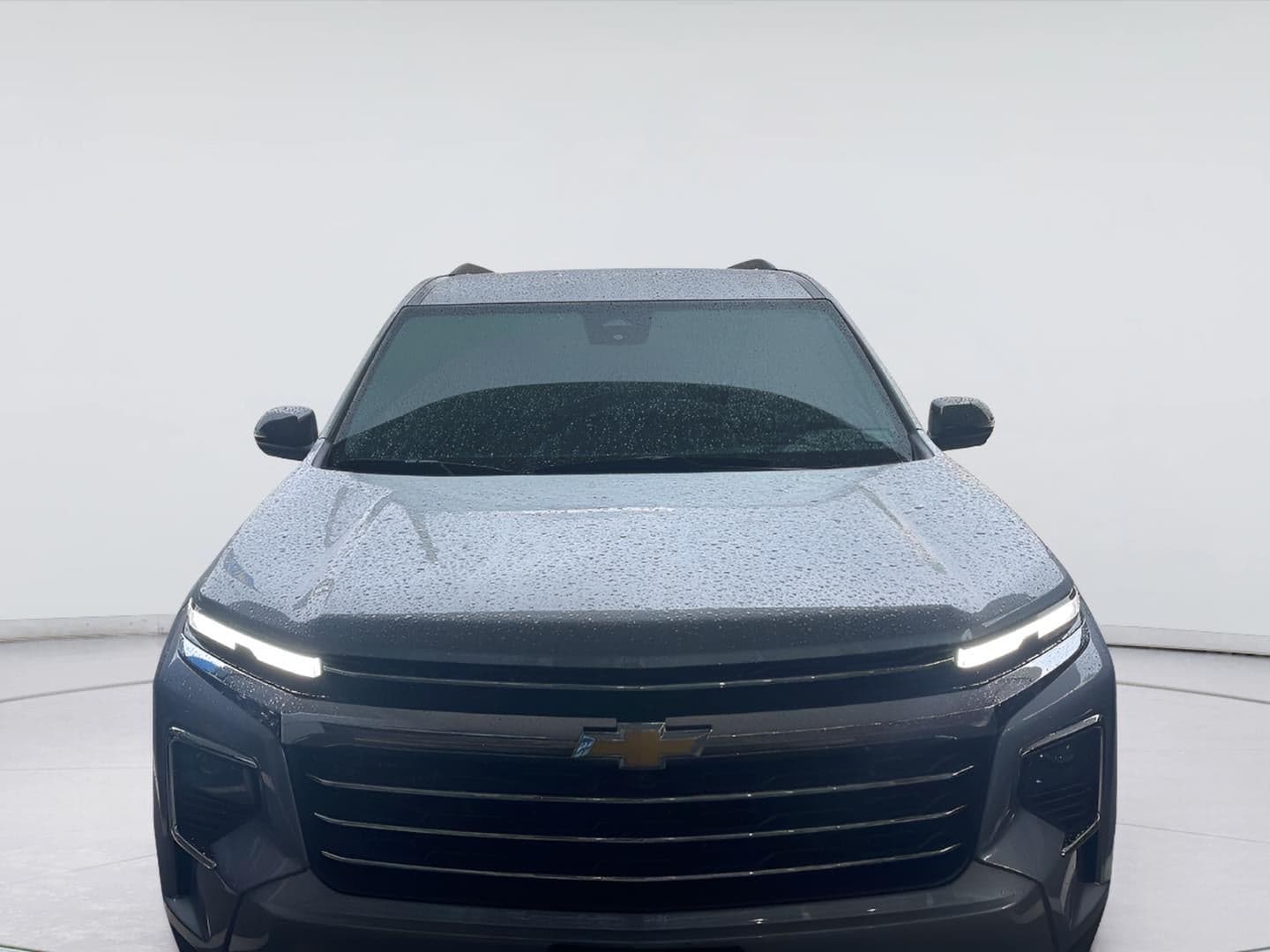 2026 Chevrolet Traverse FWD LT — photo 1 of 17