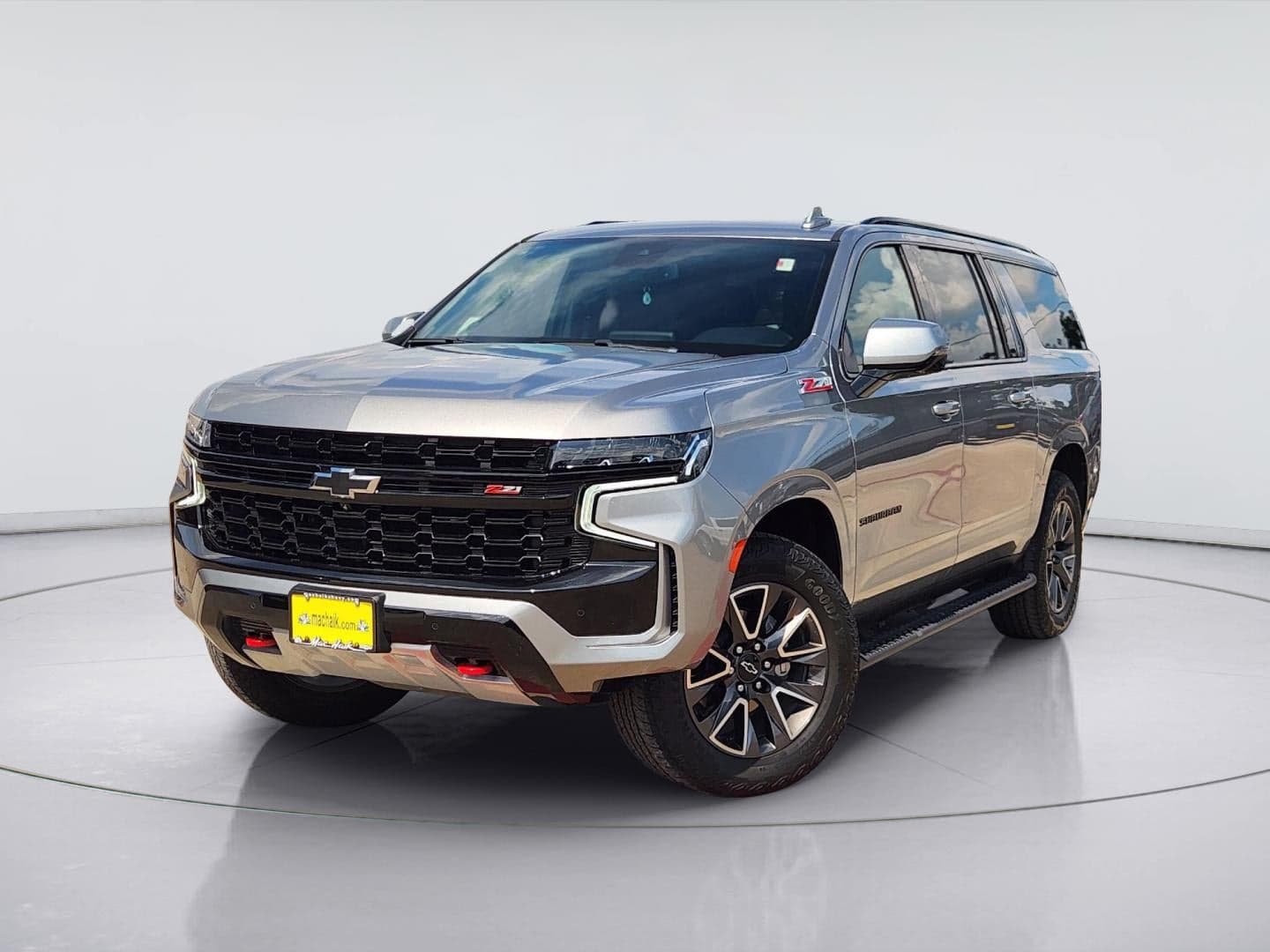2023 Chevrolet Suburban Z71 — photo 1 of 44