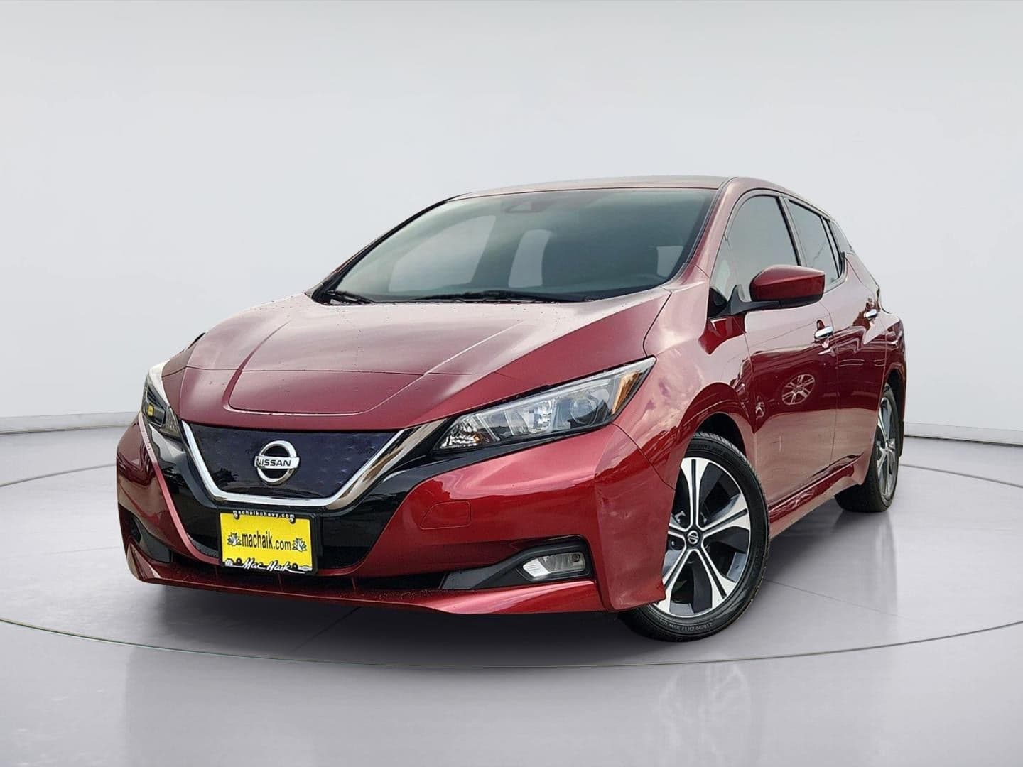 2022 Nissan LEAF SV — photo 1 of 43