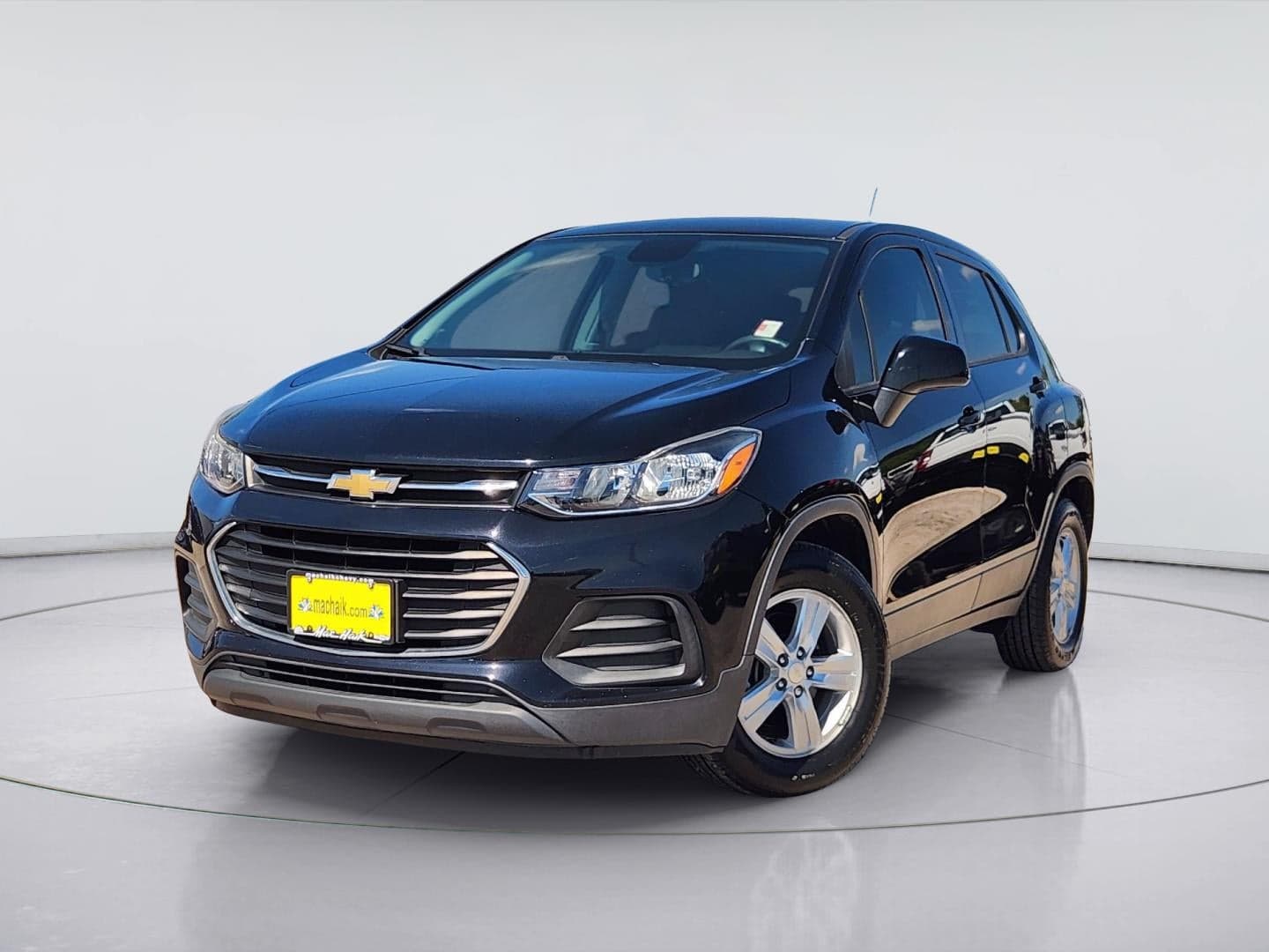 2020 Chevrolet Trax LS — photo 1 of 5