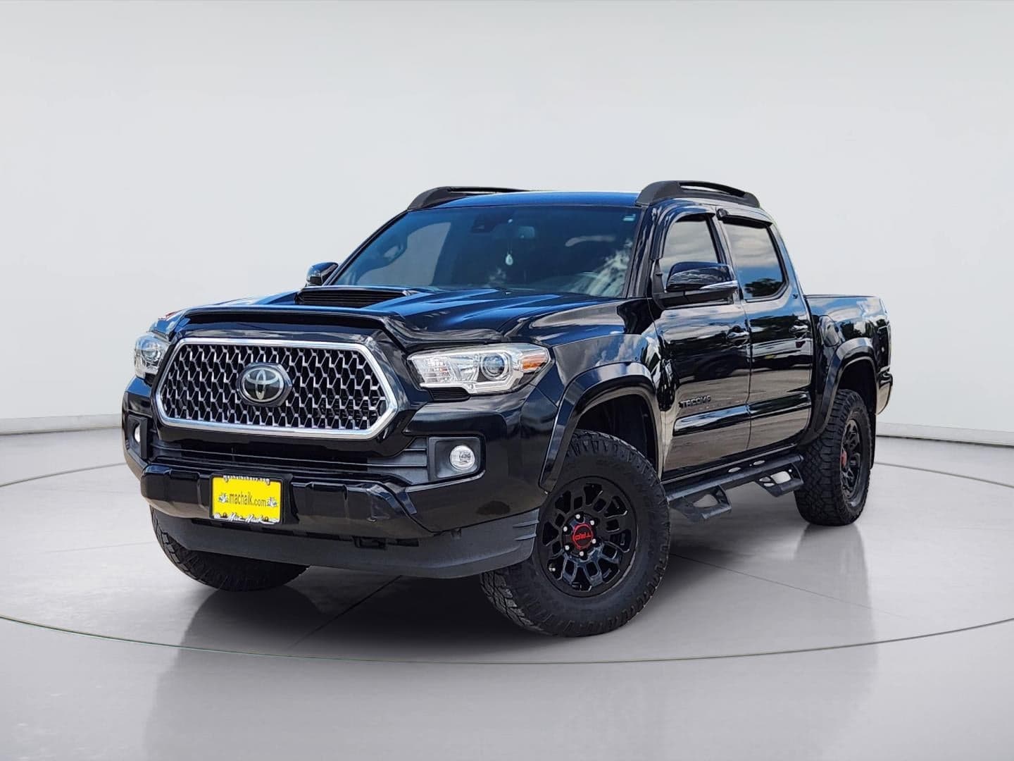 2019 Toyota Tacoma 2WD TRD Sport — photo 1 of 45