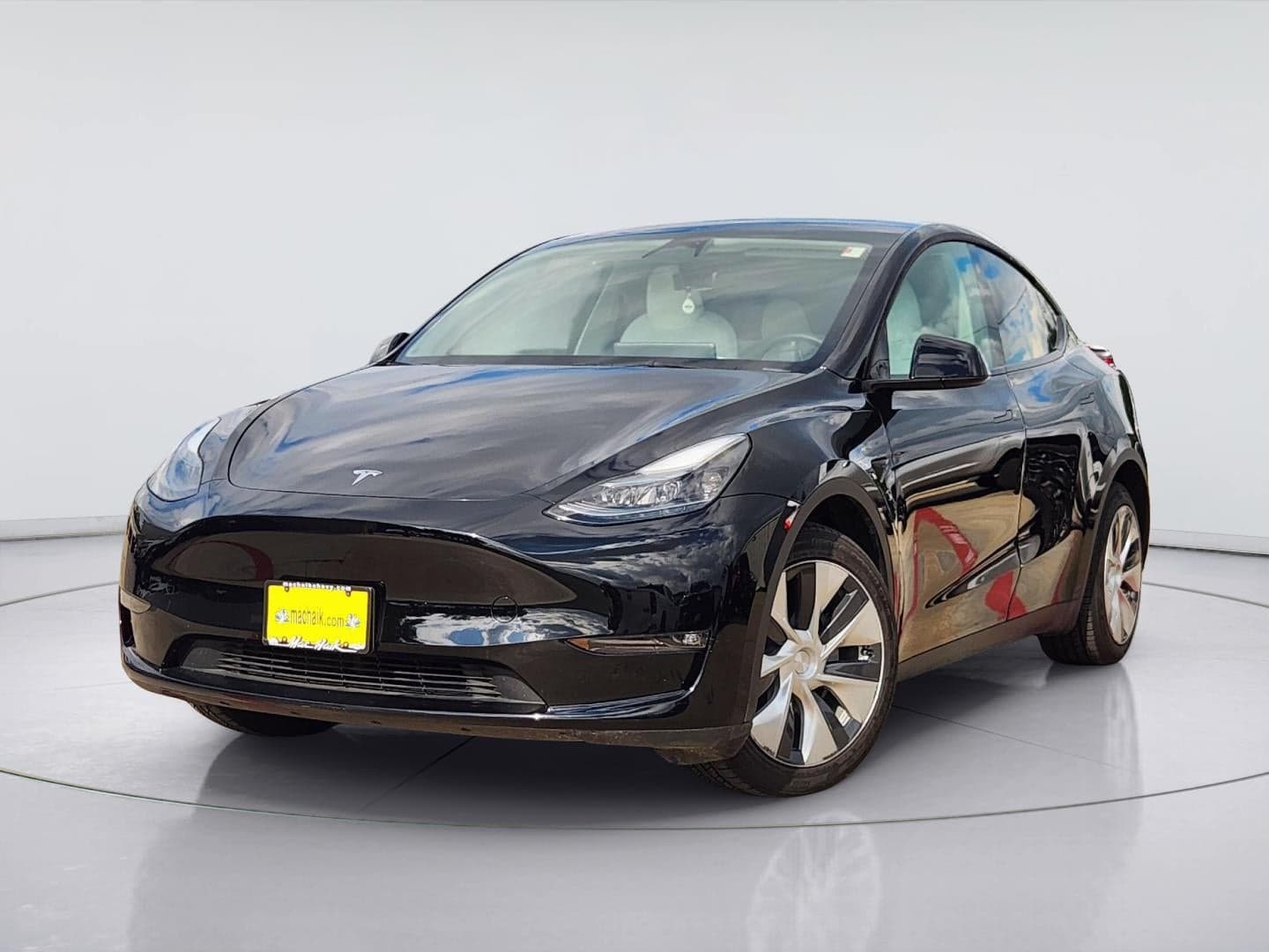 2023 Tesla Model Y Long Range — photo 1 of 45
