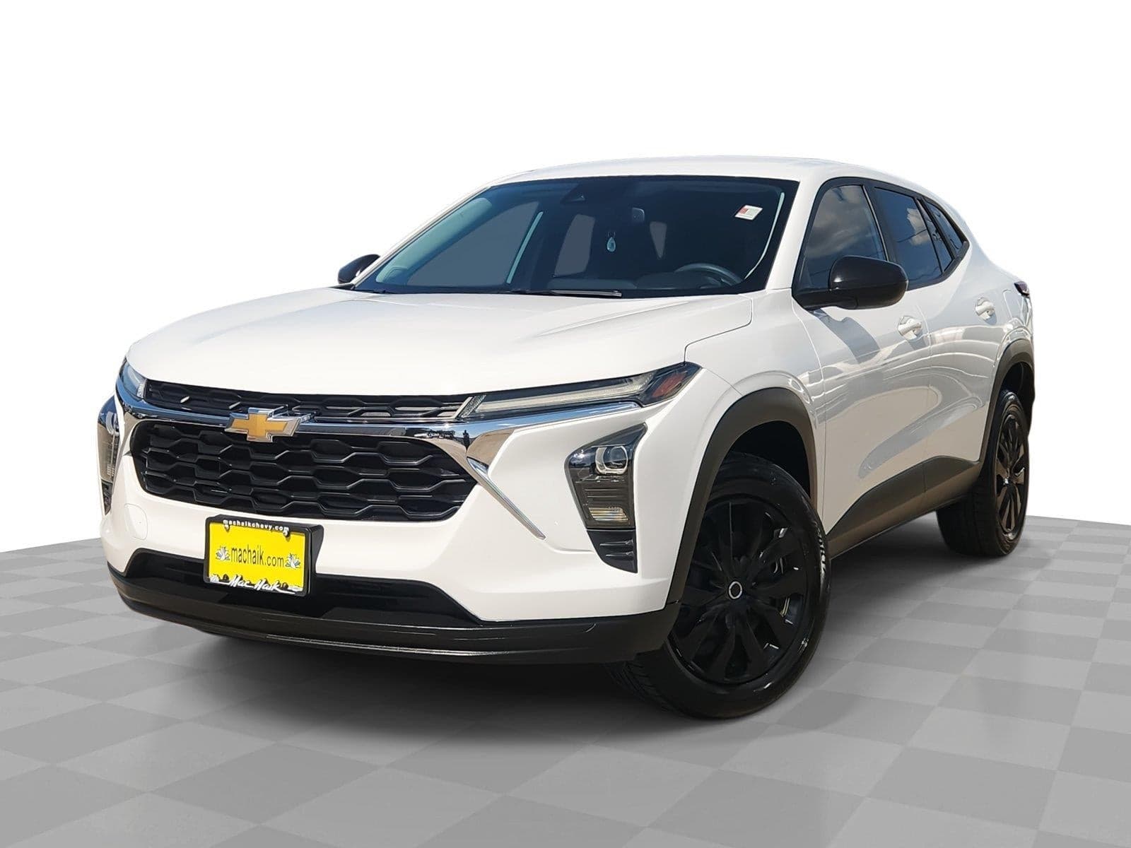 2025 Chevrolet Trax LS — photo 1 of 41