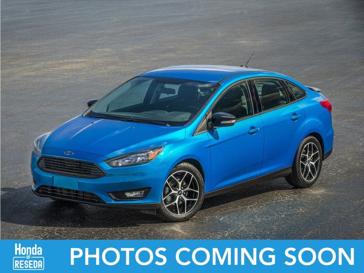 2017 Ford Focus SE — photo 1 of 5