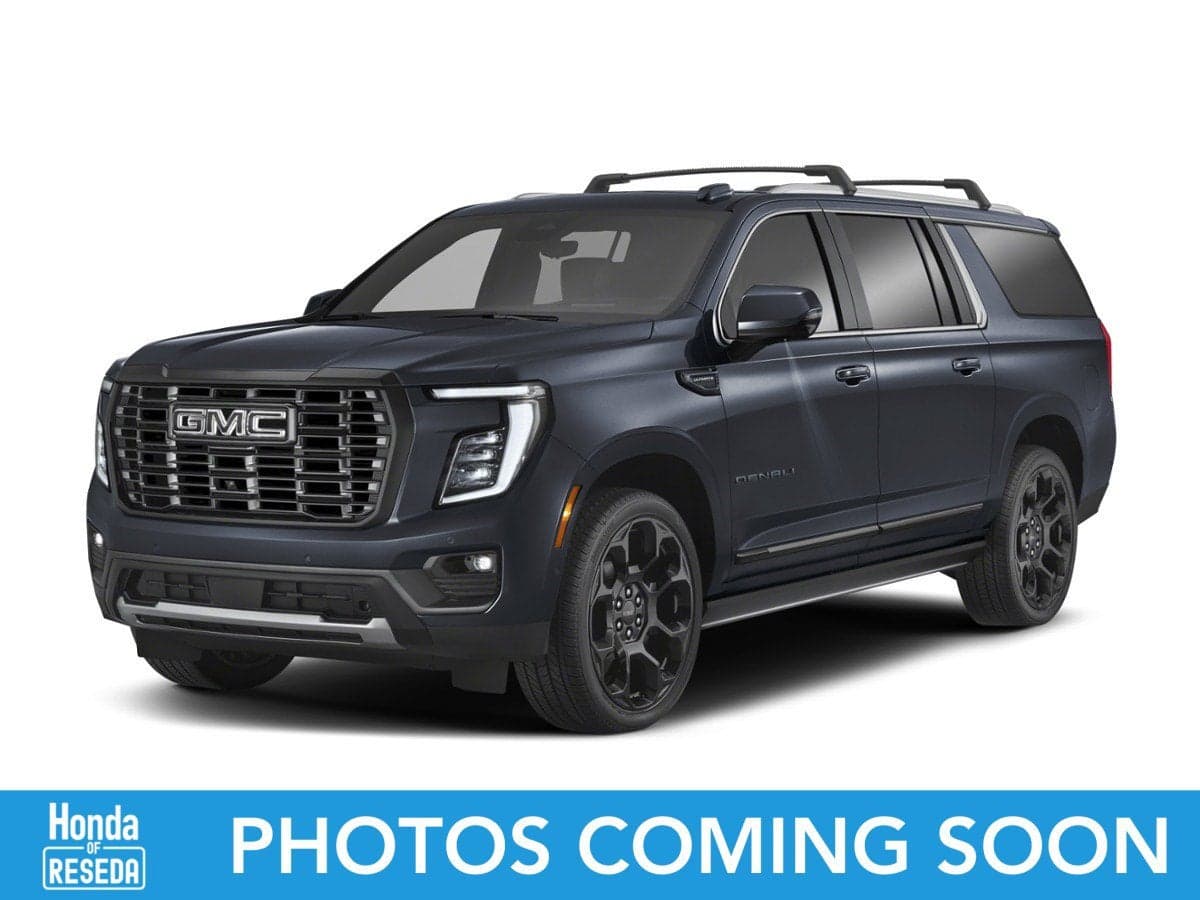 2025 GMC Yukon XL Denali — photo 1 of 2