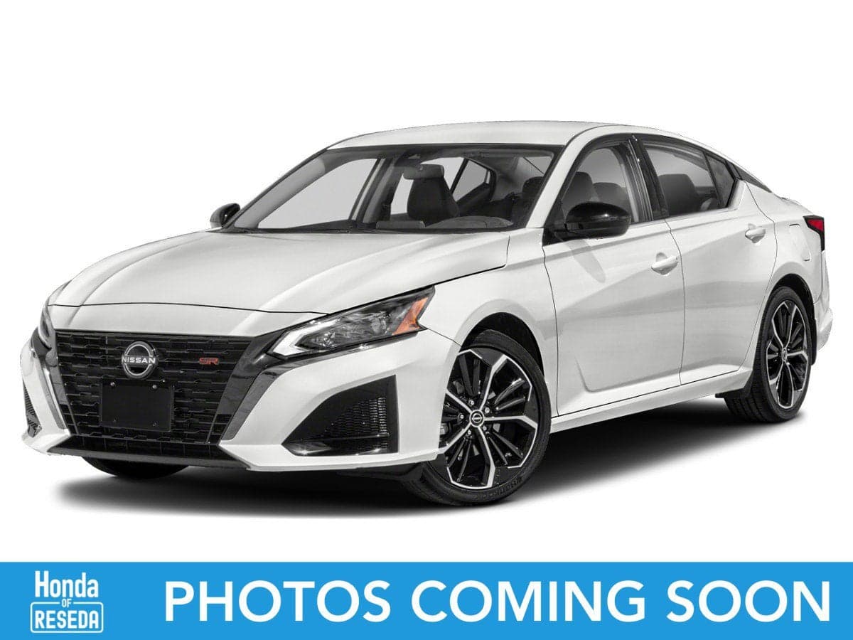 2023 Nissan Altima 2.5 SR — photo 1 of 5