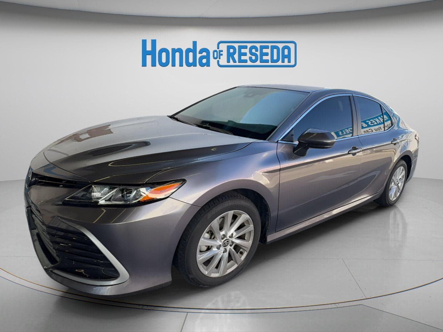 2024 Toyota Camry LE — photo 1 of 5