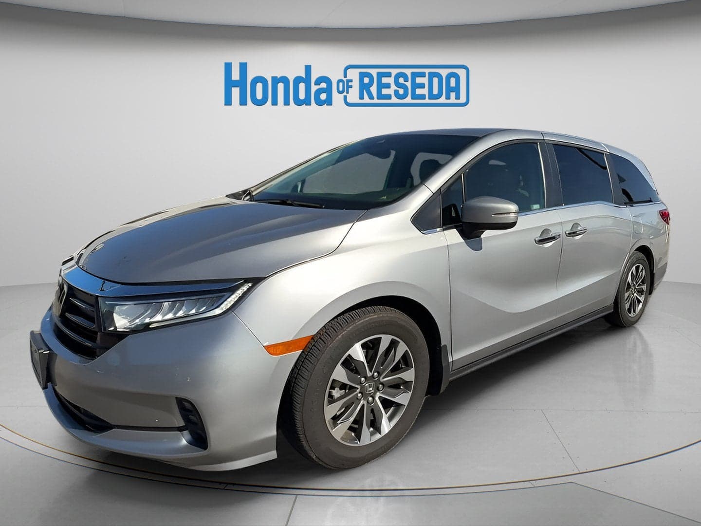 2024 Honda Odyssey EX-L — photo 1 of 40