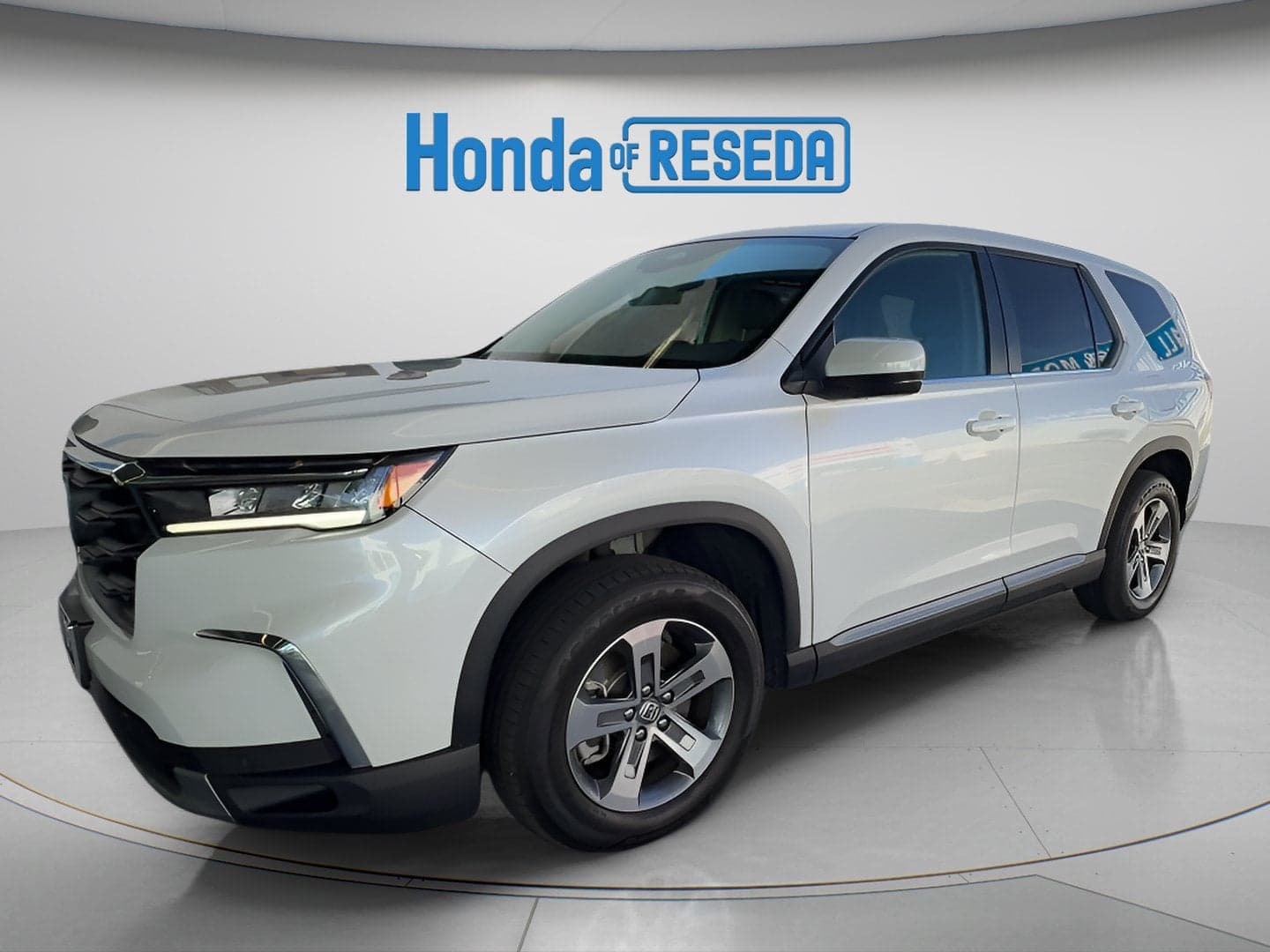 2025 Honda Pilot EX-L — photo 1 of 40