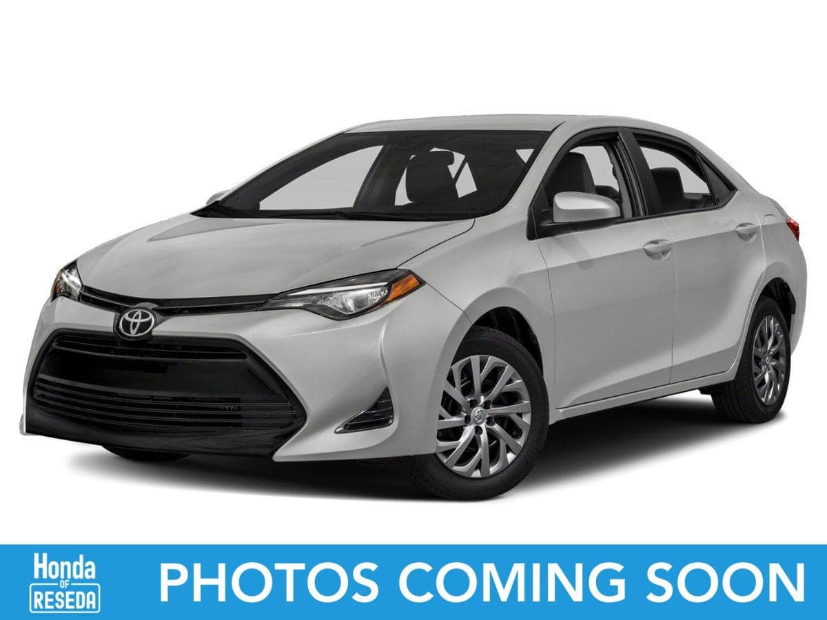 2018 Toyota Corolla XLE — photo 1 of 5