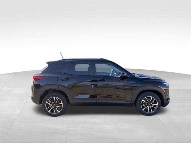 2026 Chevrolet Trailblazer LT — photo 1 of 22