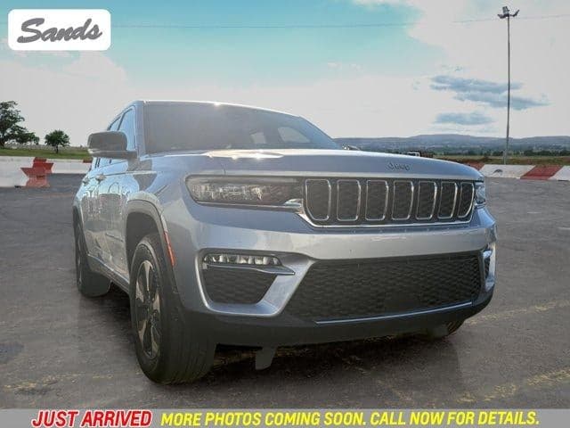 2024 Jeep Grand Cherokee 4xe Base — photo 1 of 5